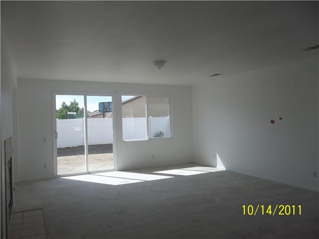 2892 Lake View Dr, Perris, CA 92571 photo 2