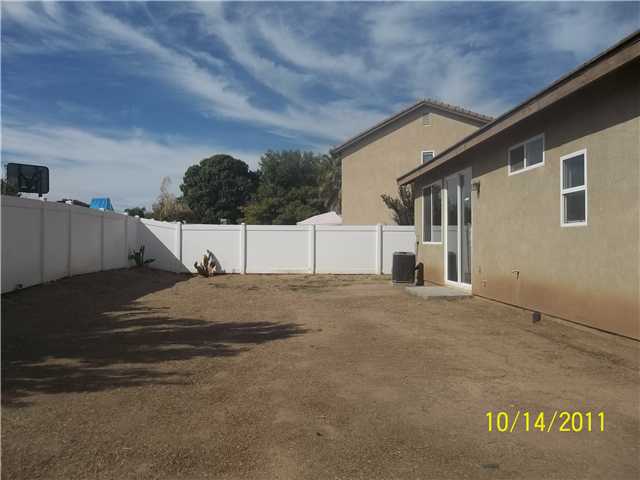 2892 Lake View Dr, Perris, CA 92571 photo 12