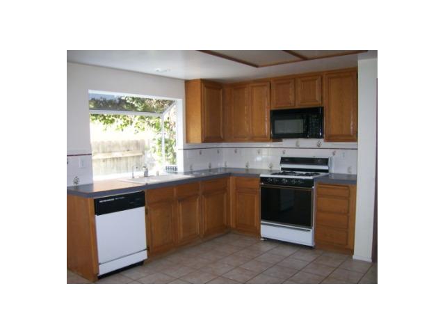 5147 Maplewood Cir, Oceanside, CA 92056 photo 2