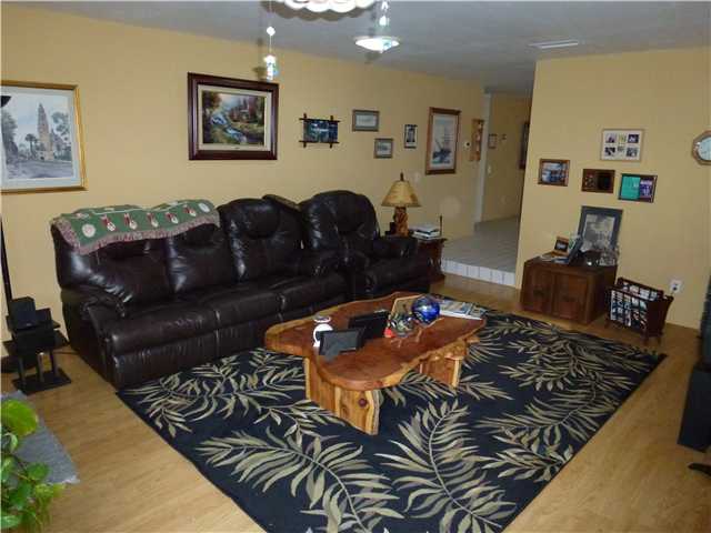 390 Dewane Dr, El Cajon, CA 92020 photo 3