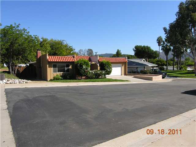 13283 Saddle Ridge Rd, Lakeside, CA 92040 photo 2