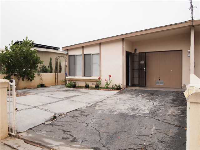 1040 Bartlett Dr, Vista, CA 92084 photo 1