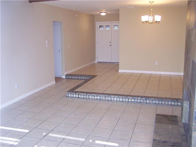 913 Milane Ln, Escondido, CA 92026 photo 5