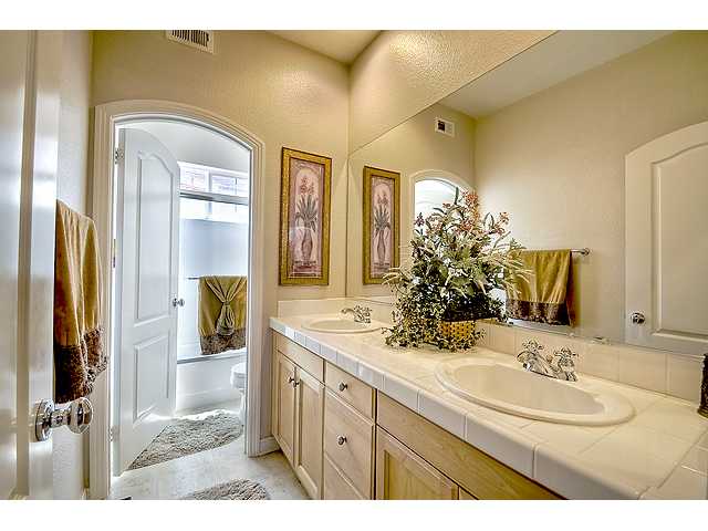 7463 Capstan Dr, Carlsbad, CA 92011 photo 16