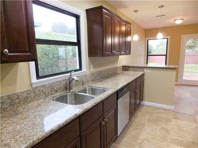 6086 Winfield Ave, La Mesa, CA 91942 photo 3