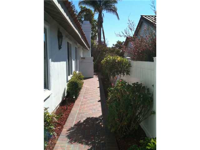 4098 Lemnos Way, Oceanside, CA 92056 photo 2
