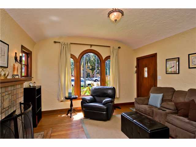856 B Ave, Coronado, CA 92118 photo 3