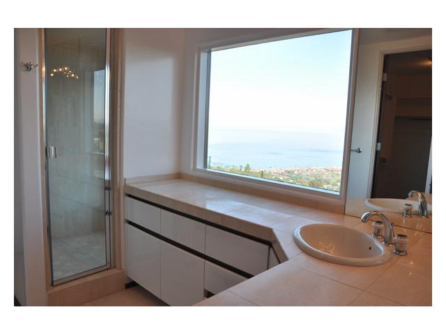 7407 Hillside Dr, La Jolla, CA 92037 photo 8