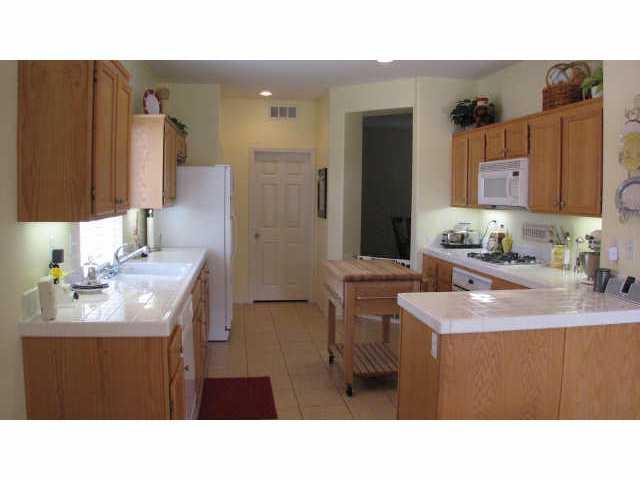5469 Parrolette Ct, Oceanside, CA 92057 photo 3