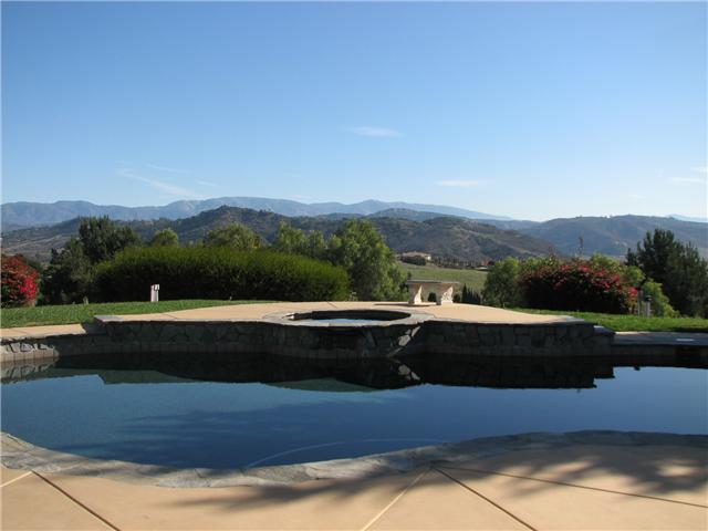 3842 Wendi Ct, Fallbrook, CA 92028 photo 3