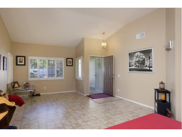 465 Lupine Way, Oceanside, CA 92057 photo 4