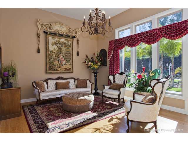 4948 Sleeping Indian Rd, Fallbrook, CA 92028 photo 2