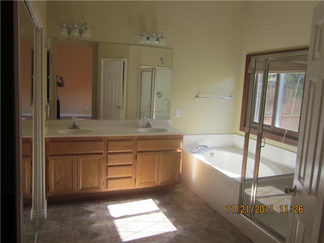 3929 Estancia Dr, Oceanside, CA 92058 photo 9