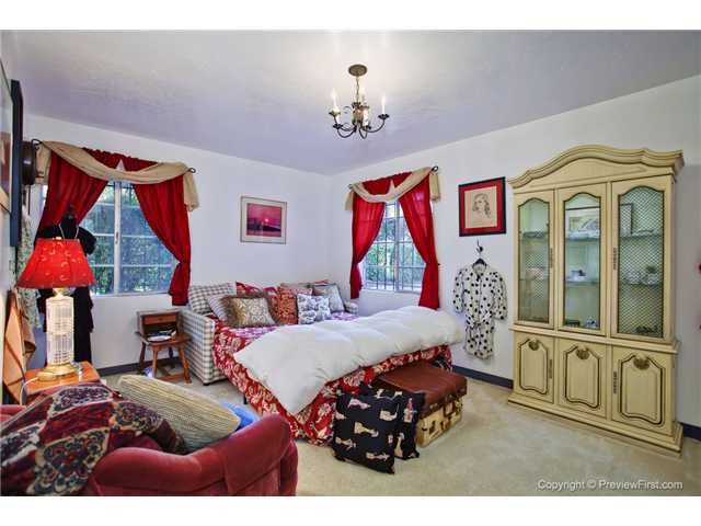 16427 Martincoit Rd, Poway, CA 92064 photo 9