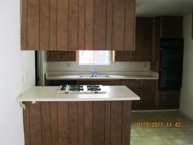 301 Camelot Dr, Oceanside, CA 92054 photo 3