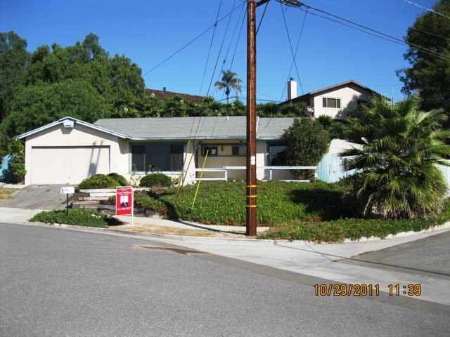 301 Camelot Dr, Oceanside, CA 92054 photo 1
