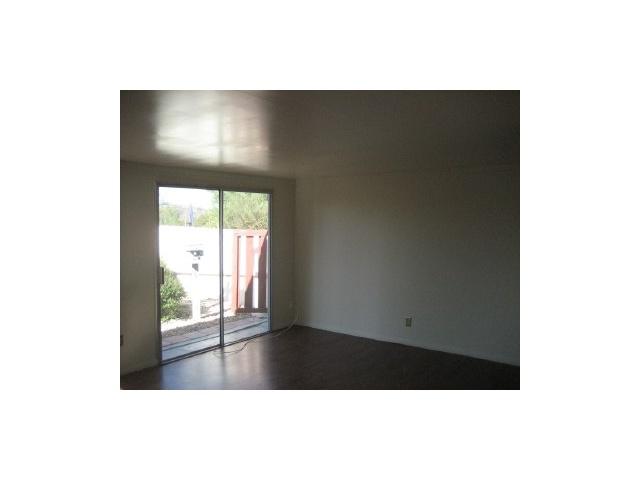 305 San Dimas Ave, Oceanside, CA 92057 photo 3