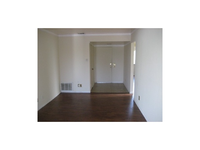 305 San Dimas Ave, Oceanside, CA 92057 photo 4