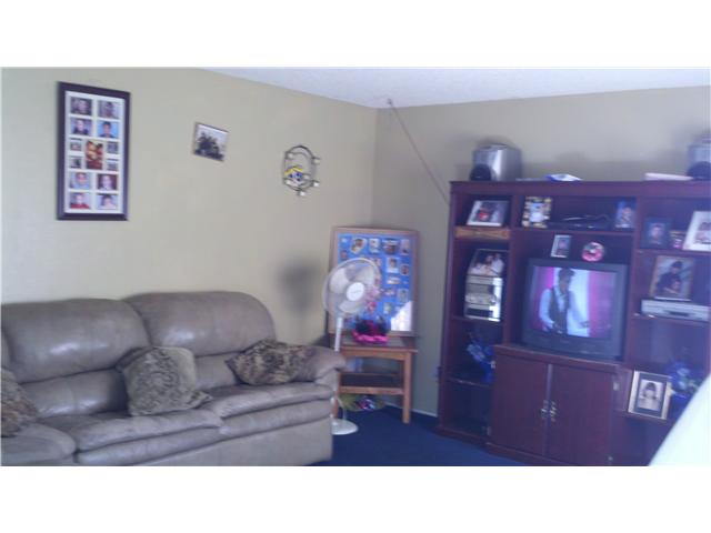 2530 E Devonshire Ave, Hemet, CA 92544 photo 4