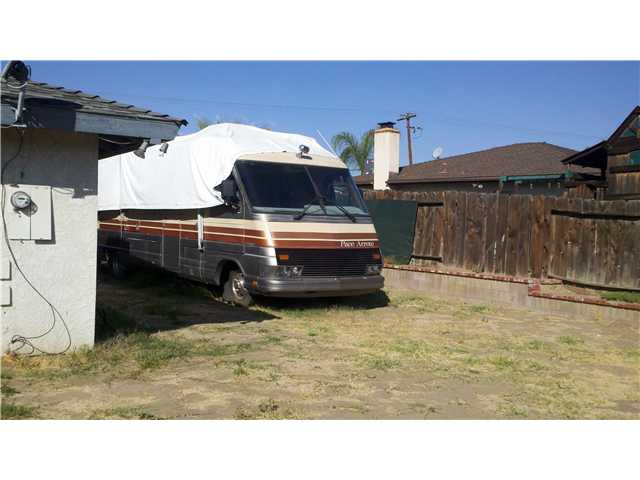 2530 E Devonshire Ave, Hemet, CA 92544 photo 2