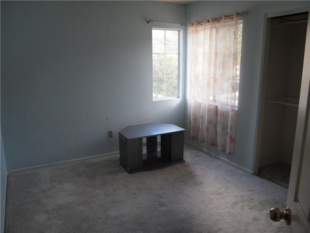 1025 Gallery Dr, Oceanside, CA 92057 photo 16