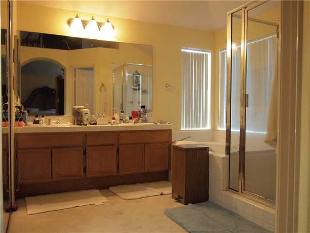 1025 Gallery Dr, Oceanside, CA 92057 photo 14