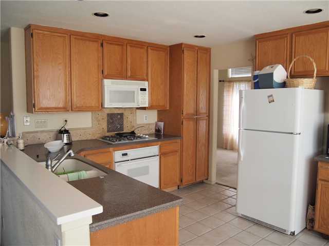 1025 Gallery Dr, Oceanside, CA 92057 photo 6