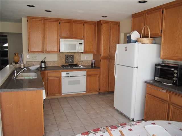 1025 Gallery Dr, Oceanside, CA 92057 photo 8
