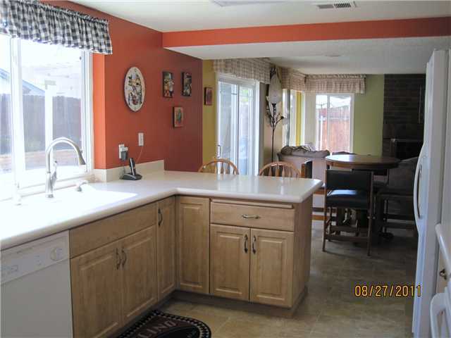 9557 Mavin Dr, Santee, CA 92071 photo 6