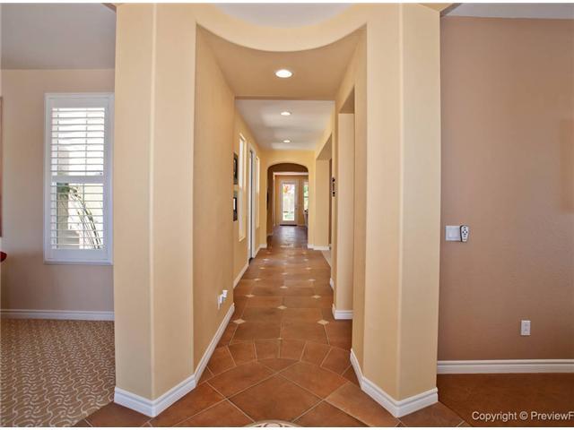 7420 Circulo Sequoia, Carlsbad, CA 92009 photo 3