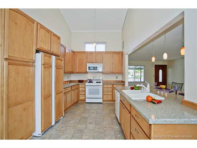 13032 Gate Dr, Poway, CA 92064 photo 7