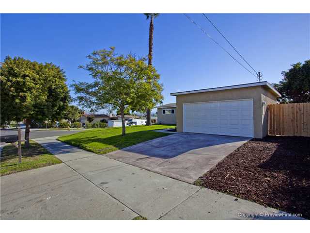 4135 Thomas St, Oceanside, CA 92056 photo 3