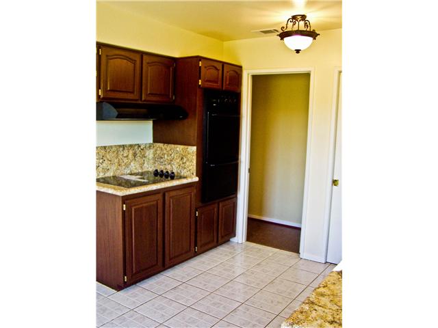 4075 Helena St, Fallbrook, CA 92028 photo 8