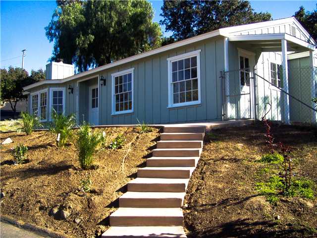 4075 Helena St, Fallbrook, CA 92028 photo 3