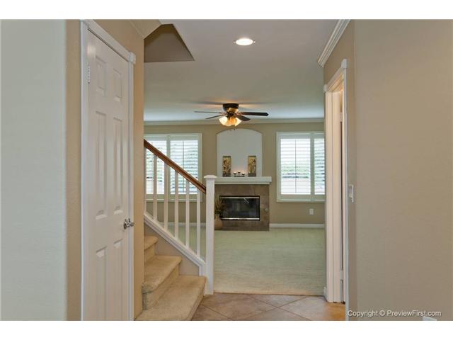 4186 Summerview Way, Oceanside, CA 92056 photo 2
