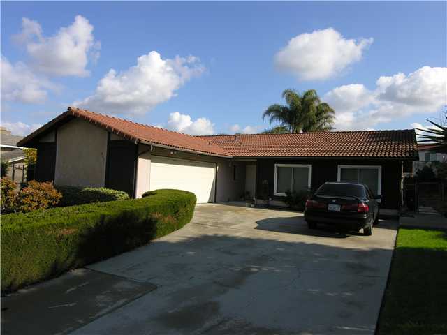865 Granada Dr, Oceanside, CA 92056 photo 2