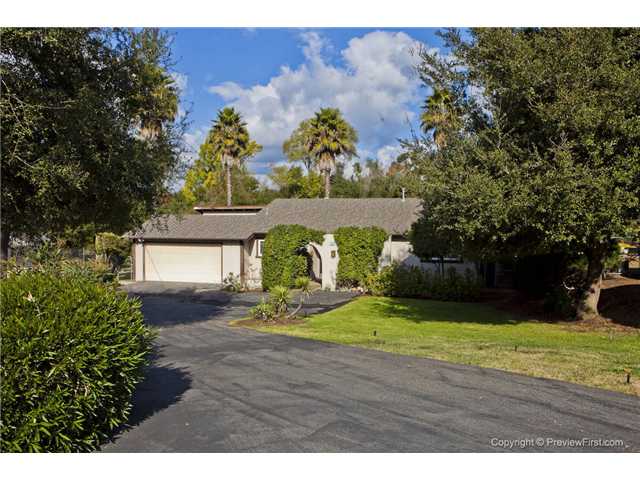 1844 Chapulin Ln, Fallbrook, CA 92028 photo 1