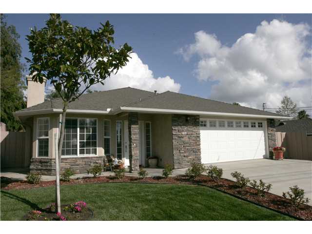 1315 E Mission Rd, Fallbrook, CA 92028 photo 1