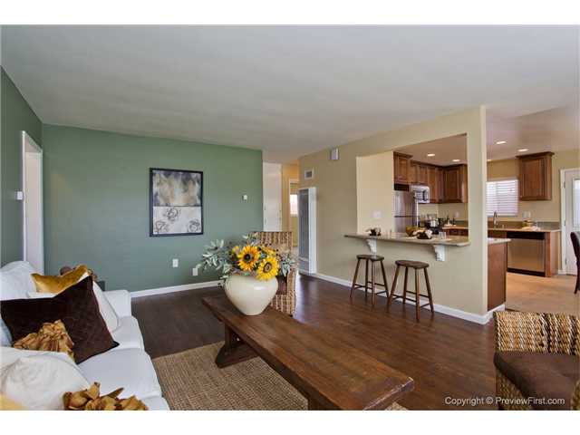 521 Brooks St, Oceanside, CA 92054 photo 3