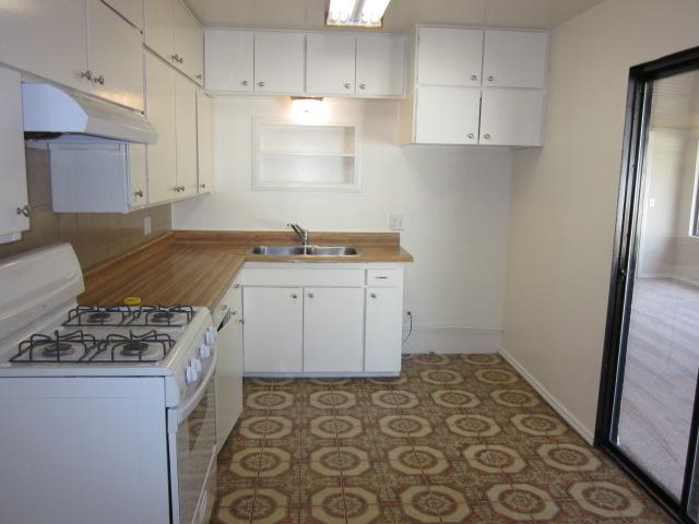 1024 Capistrano Dr, Oceanside, CA 92058 photo 4
