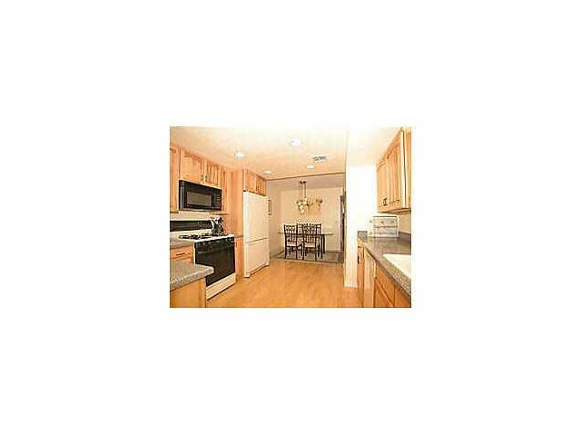10277 Princess Sarit Way, Santee, CA 92071 photo 2