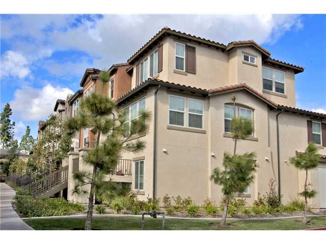 9802 Old Tree Ln, Santee, CA 92071 photo 2