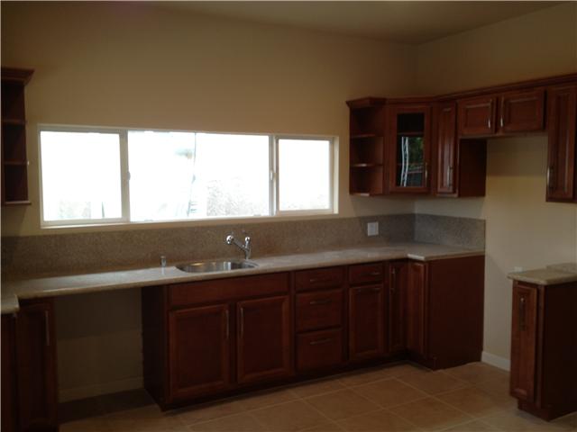 596 Cedar St, El Cajon, CA 92021 photo 3