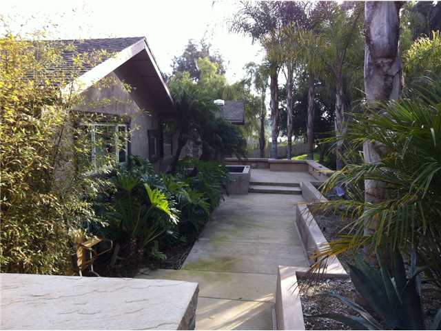 989 Sidonia St, Encinitas, CA 92024 photo 3