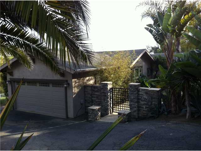 989 Sidonia St, Encinitas, CA 92024 photo 2