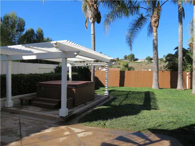 1005 Gallery Dr, Oceanside, CA 92057 photo 16