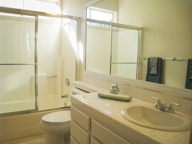 1005 Gallery Dr, Oceanside, CA 92057 photo 14