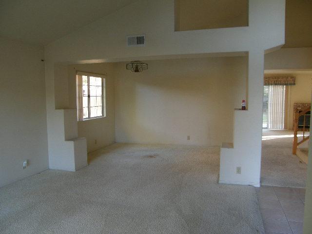 13627 Somerset Rd, Poway, CA 92064 photo 2
