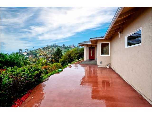 10502 Queen Ave, La Mesa, CA 91941 photo 2