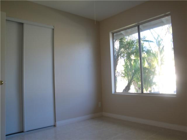 3867 Cameo Dr, Oceanside, CA 92056 photo 9